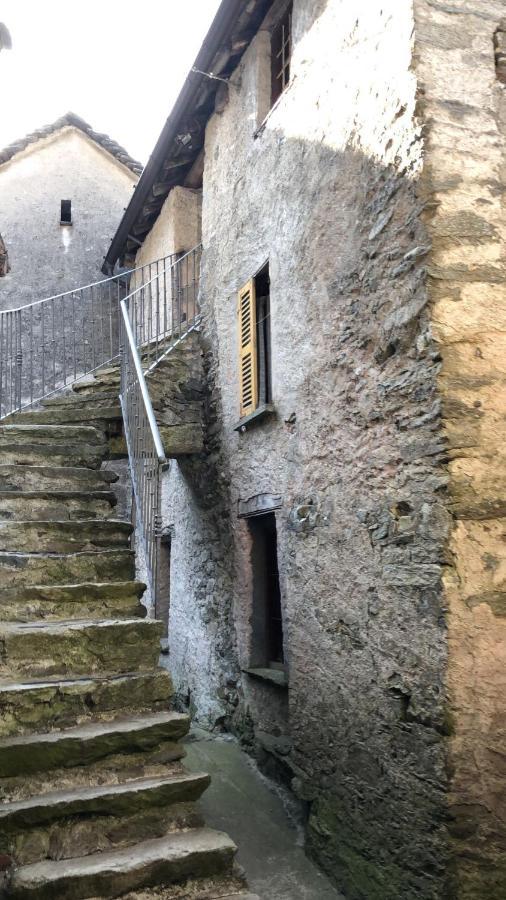 Il Fiume Di Fianco. Appartamento Alta Valsesia Mollia Exteriör bild