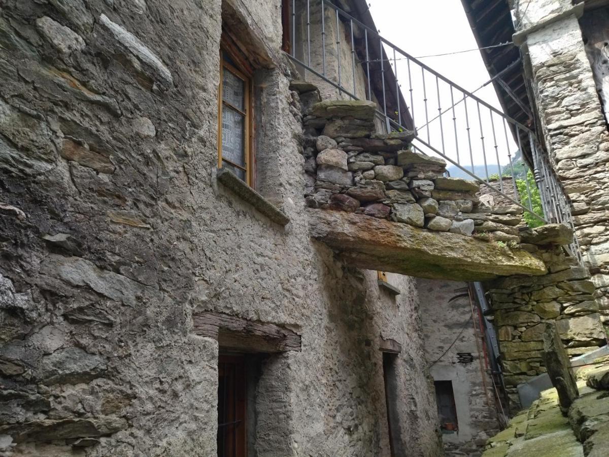 Il Fiume Di Fianco. Appartamento Alta Valsesia Mollia Exteriör bild